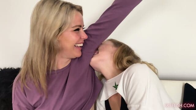 armpit licking