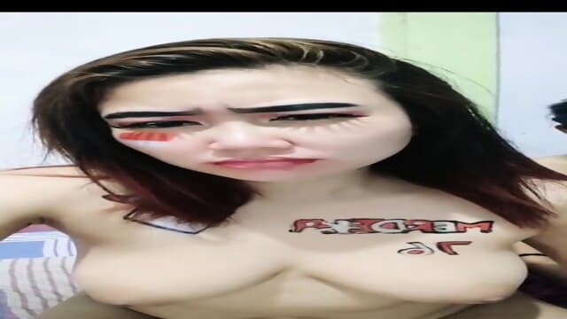 Tante lagi main dengan berondong