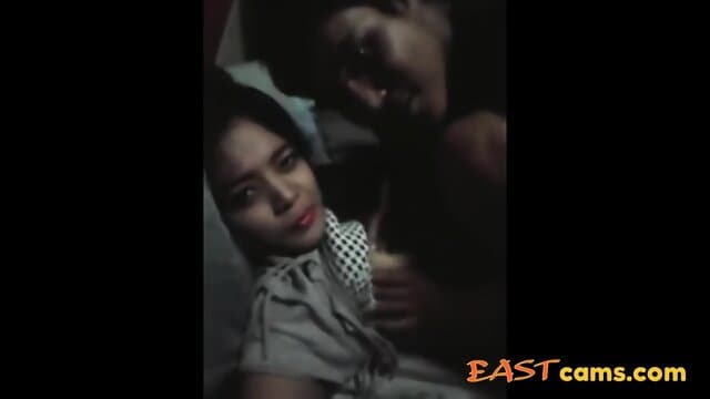 Khmer couple fuck live on cam