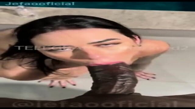 Clara DalâCol mamando o negÃ£o e dando sua bucetinha gostosa no motel