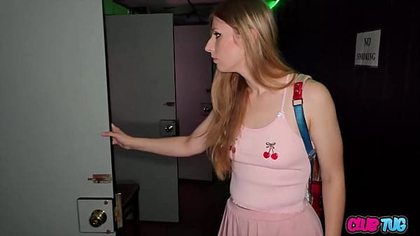 ClubTug - Winter Flynn Public Handjob