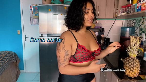 Gordinha bunda grande fodendo de quatro levando tapa