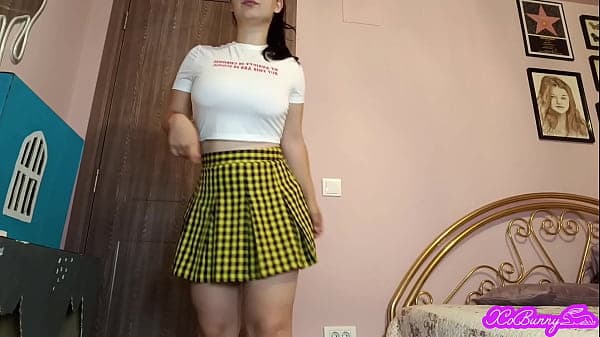 Thick school girl farts pantyless