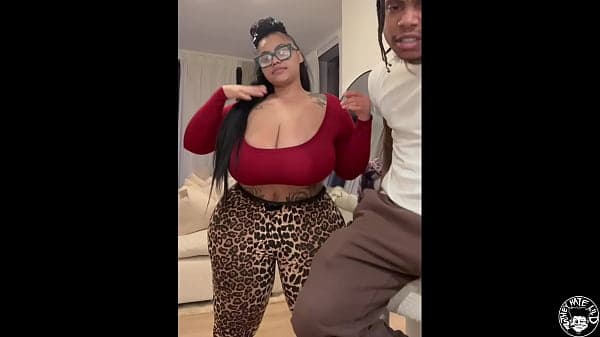 latina bbw cums hard on lil d trailer