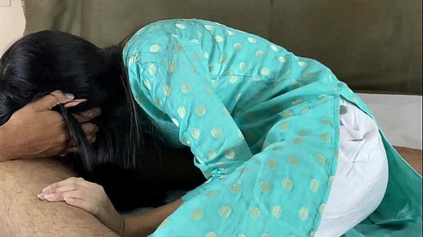मेरी सौतेली माँ को period आ गये और मैंने उसकी चूत चोद दी