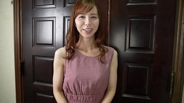 熟女が童貞君を優しくサポート。最高の初体験を達成するまでを追う筆おろしドキュメント。今回は椿原みゆさんが献身的な奉仕で童貞君のこわばる体と心をほぐし、自らの肉体を教材に女体の扱い方を伝授する。果たして童貞君はこの場で男になれるのか？