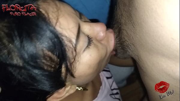 sexo anal con florcita  de rodillas en la escalera