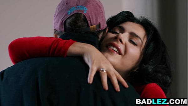 Big boobs curvy Italian housewife cheats on her husband with a lesbian beauty