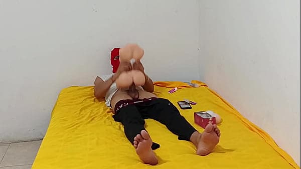 I'm a tireless masturbator! My big penis is eager to fuck a Latina slut. While we're at it, I'll keep masturbating with this damn soft silicone torso.