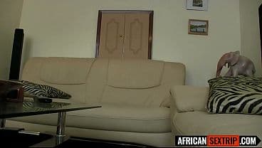 Naughty Ebony Babe Blows Big White Cock American Tourist In Homemade Sextape