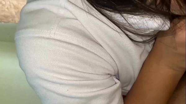 Sabes que vi a mis compa&ntilde;eros teniendo sexo oral - no entiendo * a ver sacate la verga y te muestro