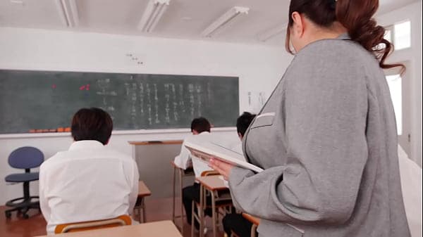 背徳関係を結んでいる教え子が校内でも関係を求めてくるようになってしまった。発覚したら教師生命が終わる危険な行為。玲子は抵抗を試みるが性欲を暴走させる若者の腕力に抗えるはずもなく&hellip;