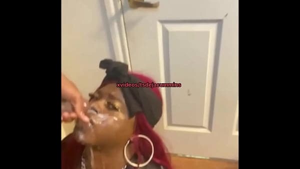 Freaky ts hoe making a big dick fan cum