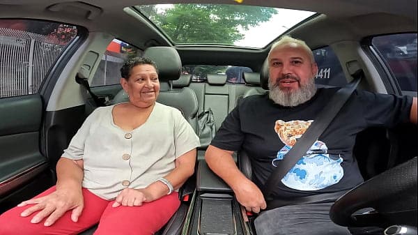Uma Bisav&oacute; na carona do Ted aos 71 anos ela pelada no carro conta sua vida - Dora Rodrigues