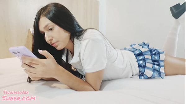 I take my student stepdaughter to a room to seduce her and give her a fuck colegiala.