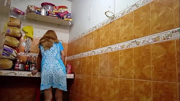 Que cansancio, cocinar para todos y quien me atiende a mi?, mi marido dice que me va a engreir y resulta que me termin&oacute; follandome, yo cocine pero el me termin&oacute; comiendo