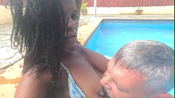 &ldquo;Splash & Temptation&rdquo; Hotwife Gets a Hot Creampie Cleanup From Hubby