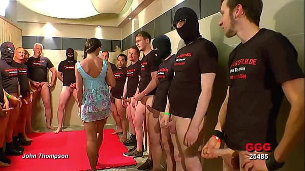 GGG JOHN THOMPSON - AMAZING RUSSIAN SLUT FIRST GANGBANG