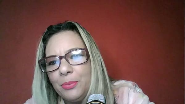 PRIMEIRA VEZ QUE COMI UM C&Uacute; - SENHORA FOGOSA 71 ANOS