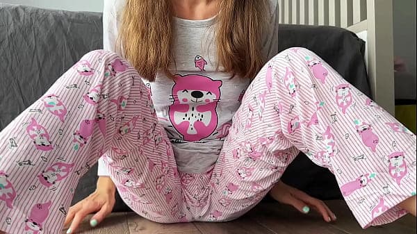 stepsister small boobs in pajama fuck finger pussy and squirting cum close up