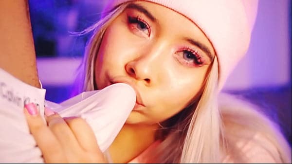The Medell&iacute;n Slut with the Angelic Smile Loves to Be by Huge Dicks, Her Mouth Always Open for More!