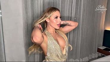 Estrangeiro dotado fode brasileira gostosa depois de conhecer o poder de uma bunda latina