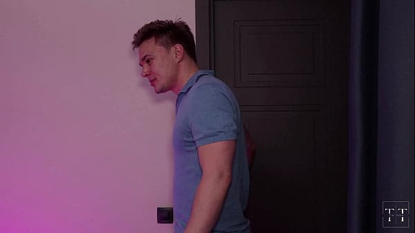 I tricked an Asian masseuse to have rough sex with me