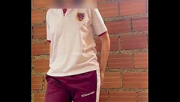 AY AMOR NO ME GRABES MIS PADRES SE DARAN CUENTA QUE NO FUI A LA ESCUELA MEJOR LL&Eacute;NAME DE LECHE PORNO CASERO REAL