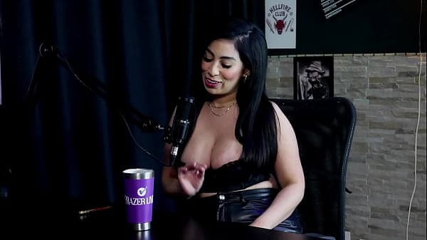 Venceu o concurso do cu mais bonito, seu primeiro v&iacute;deo foi anal, teve o pau de 23cm e &eacute; muito safada, al&eacute;m das dicas pro anal - Amy Yamaguchi (SHEER/RED)