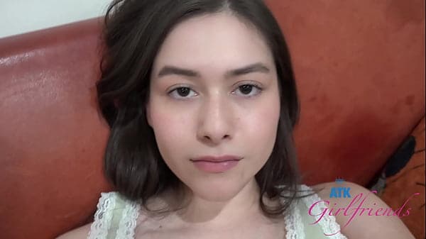 Amateur gets her pussy licked and clit sucked (Sunny Soleil) POV