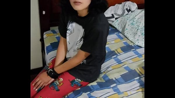 Le dije a mi hermanastra colegiala para jugar y termine at&aacute;ndola para cogerla por su rico co&ntilde;ito