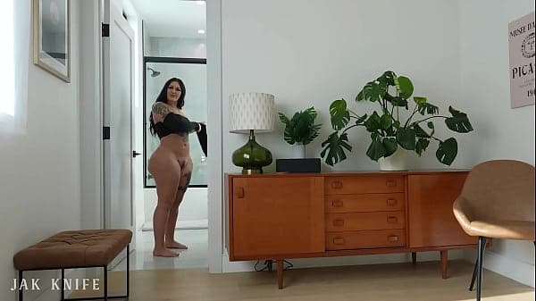 BIG BOOTY roommate swallows my dick with her ASS AND THROAT - Roxanne Roselle