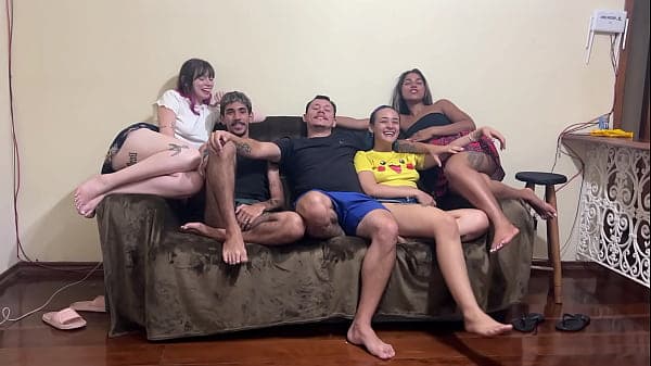 Festa do Pijama das amigas acabou rolando uma pega&ccedil;ao gostosa