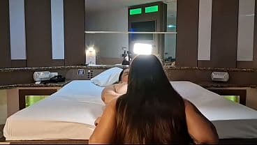 A NOVINHA DELICIOSA DA G&Iacute; AVILEZ, FEZ UM DELICIOSO BEIJO GREGO E GANHOU DE PRESENTE BASTANTE LEITE