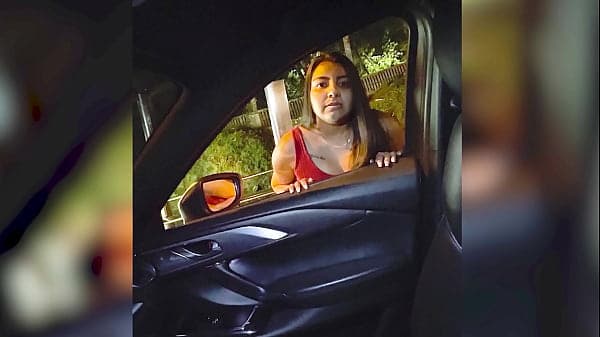 Se folla a joven de 18 a&ntilde;os que encontr&oacute; en la calle sola y sin dinero