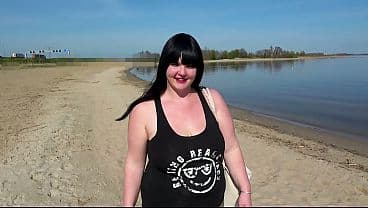 PRIVATE BBW OUTDOOR-SCHLAMPE LUTSCHT FREMDE SCHW&Auml;NZE