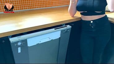 Le r&eacute;parateur ne vient pas que pour le lave vaisselle, il vient aussi pour baiser ma femme !