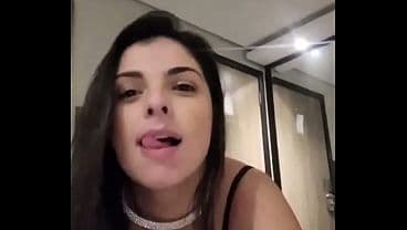 Caiu na NET. Professorinha casada e safada, fode com aluno pauzudo.