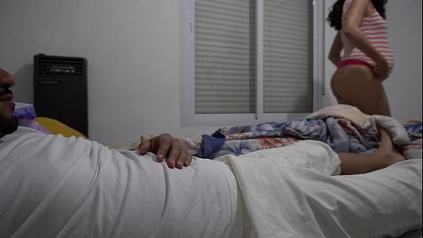 A mi cu&ntilde;ada embarazada le gusta que me la folle