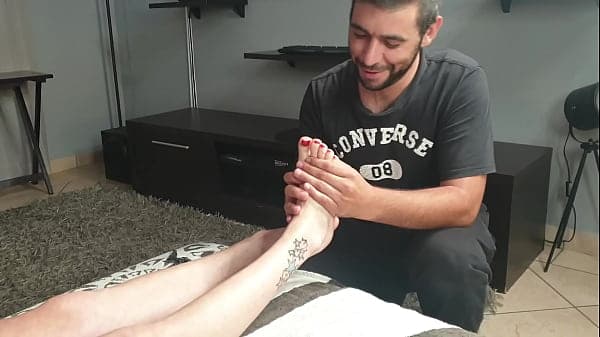 Foot fetish oil massage with toe sucking