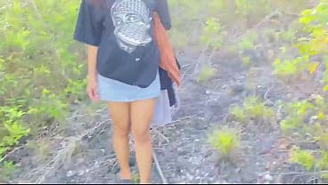 kebelet ngentot di semak" sama pacar