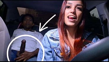 Motorista de app pegou passageiro se masturbando no banco de tr&aacute;s!