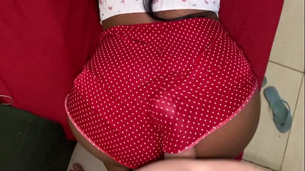 Ela estava louca pra colocar um chifre no esposo e veio aqui em casa &agrave; noite